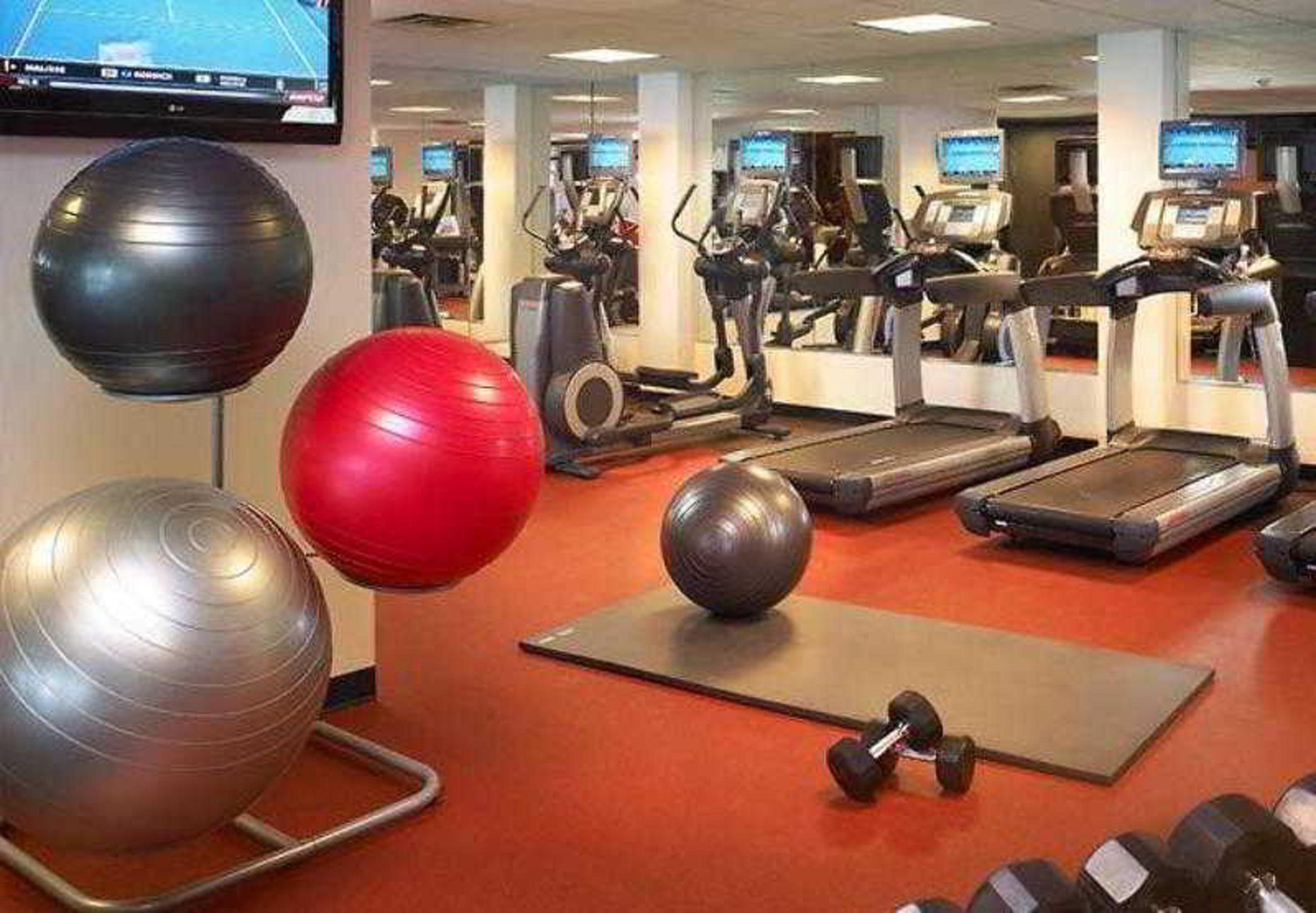 Wyndham Cleveland Airport Otel Dış mekan fotoğraf