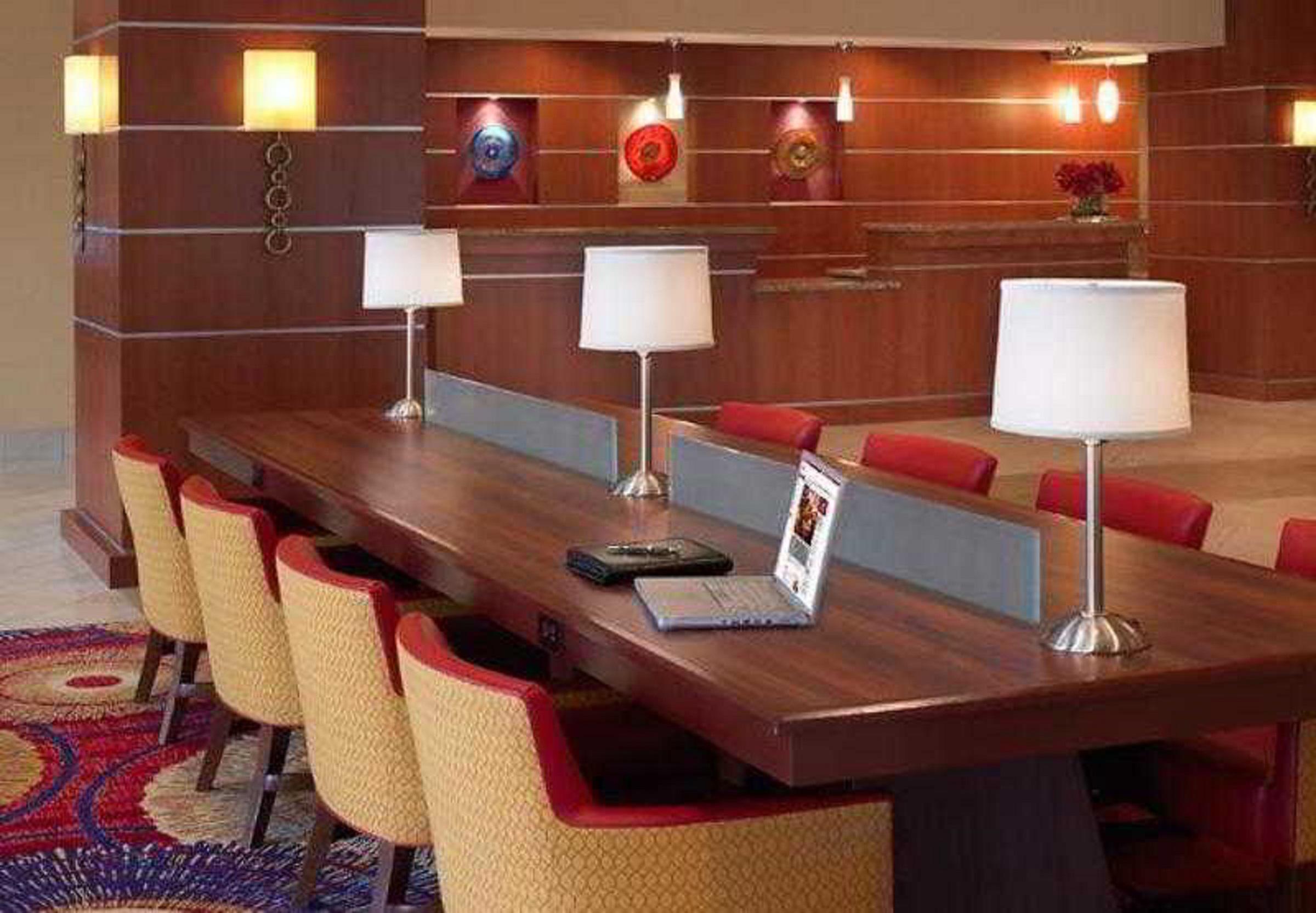 Wyndham Cleveland Airport Otel Konforlar fotoğraf