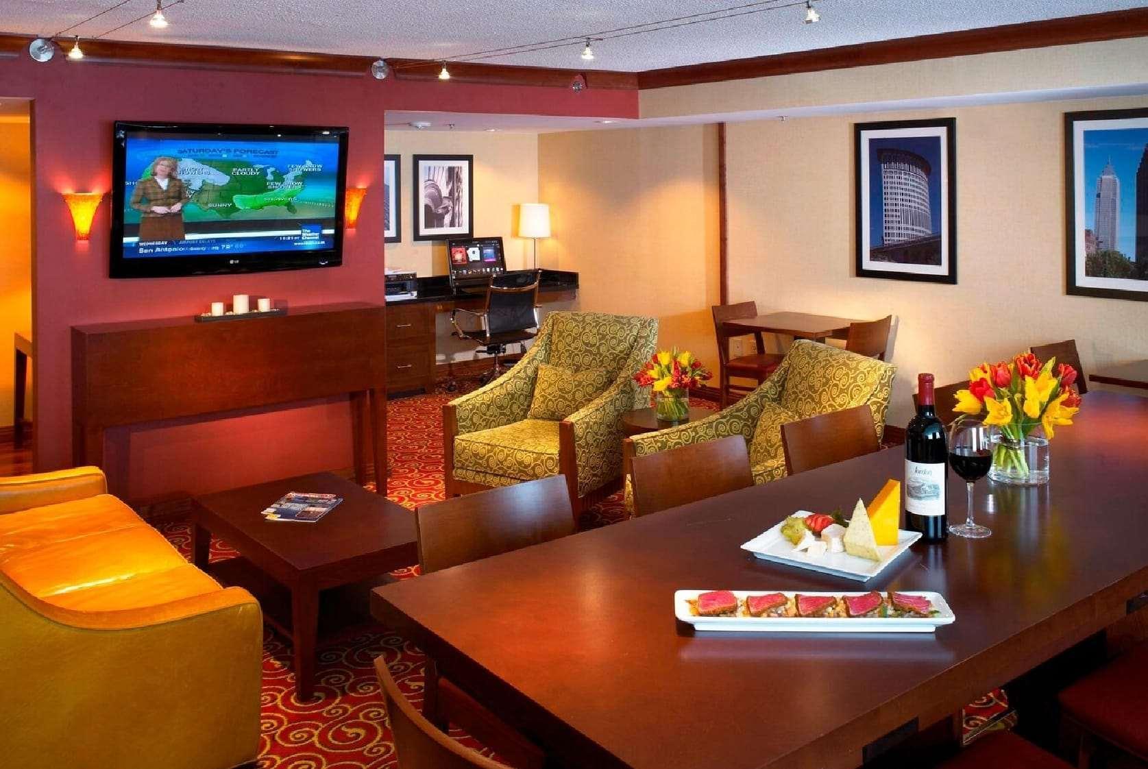 Wyndham Cleveland Airport Otel Dış mekan fotoğraf
