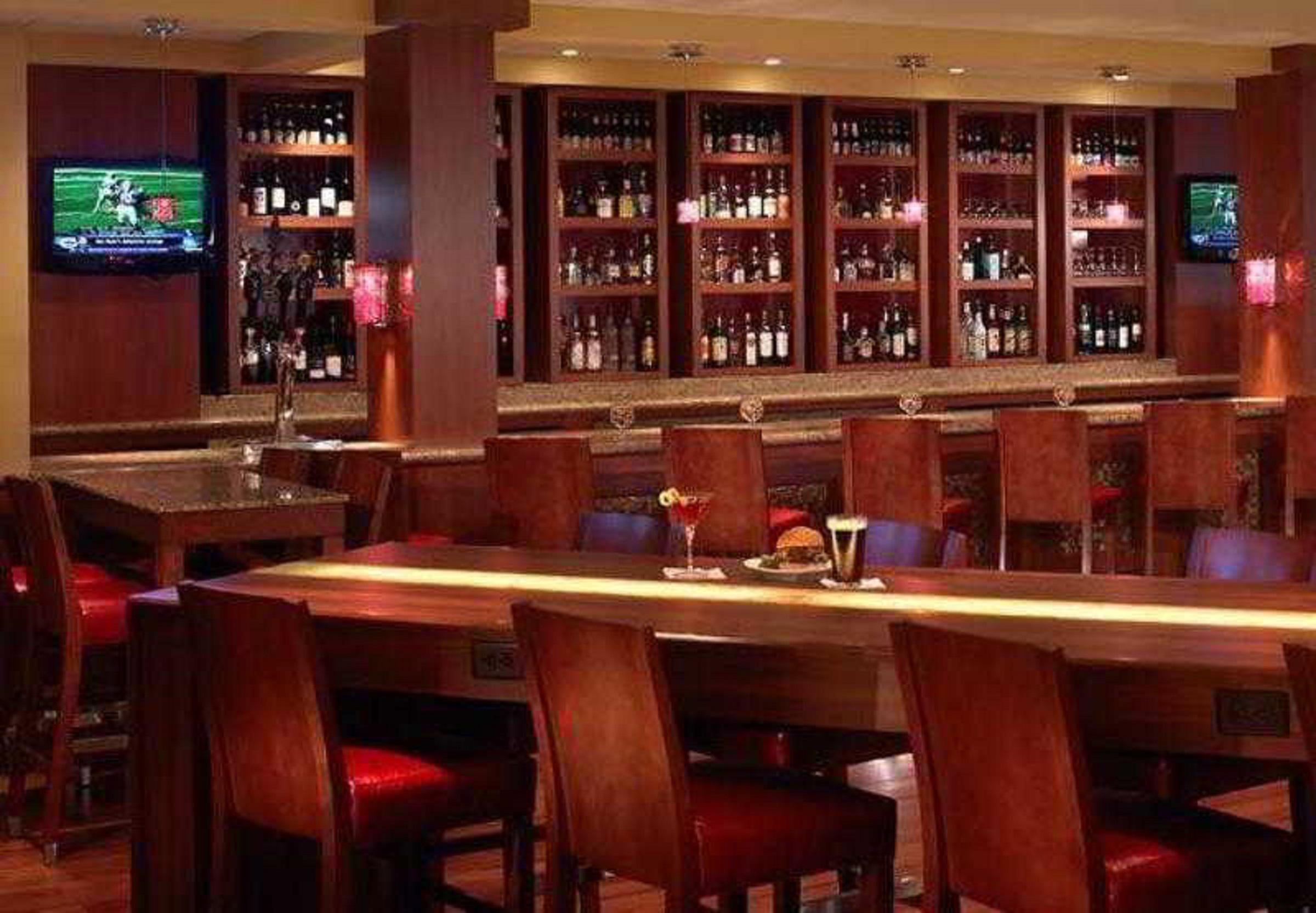 Wyndham Cleveland Airport Otel Restoran fotoğraf