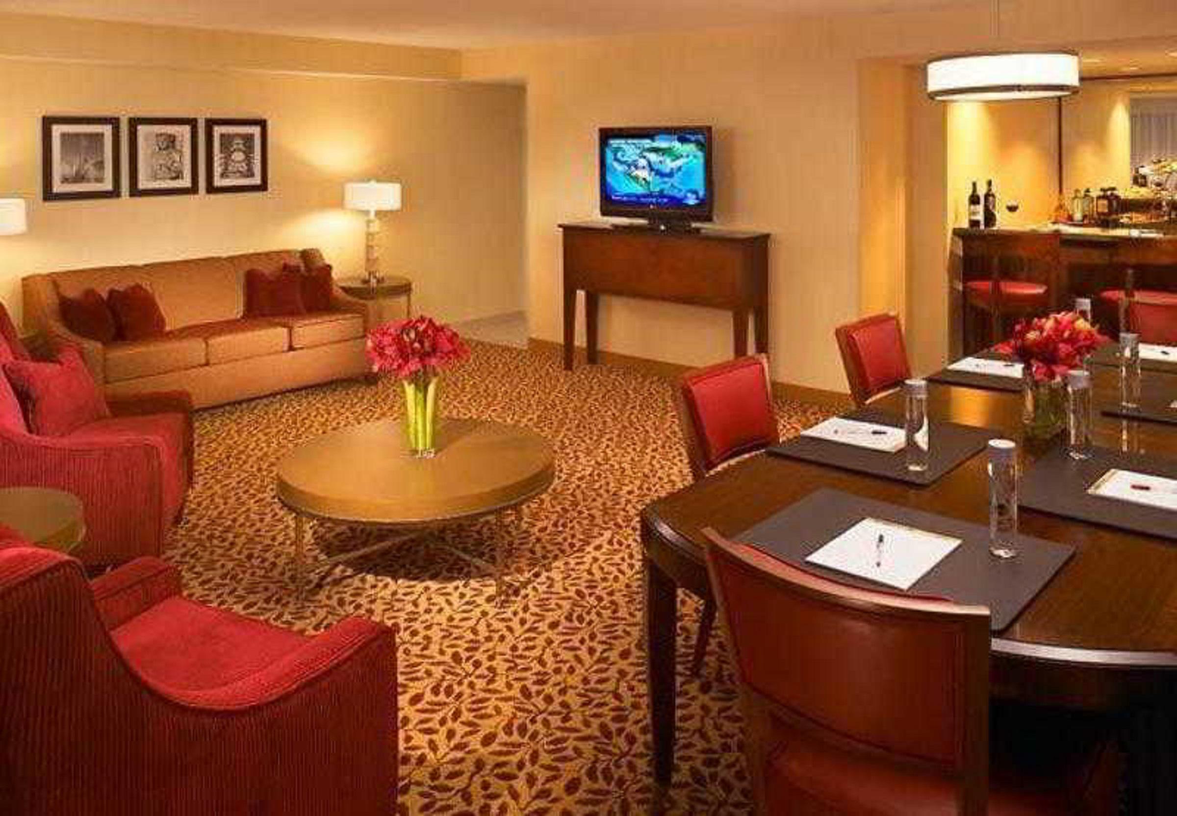 Wyndham Cleveland Airport Otel Dış mekan fotoğraf