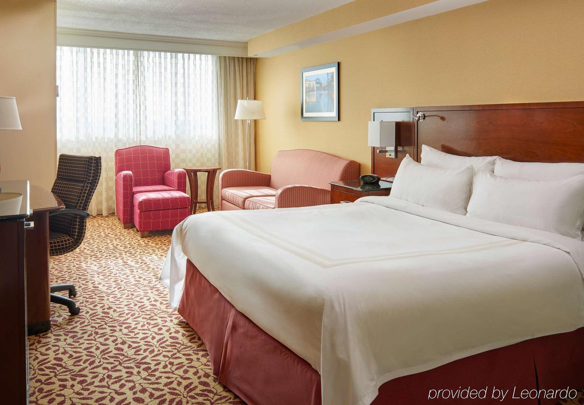 Wyndham Cleveland Airport Otel Dış mekan fotoğraf