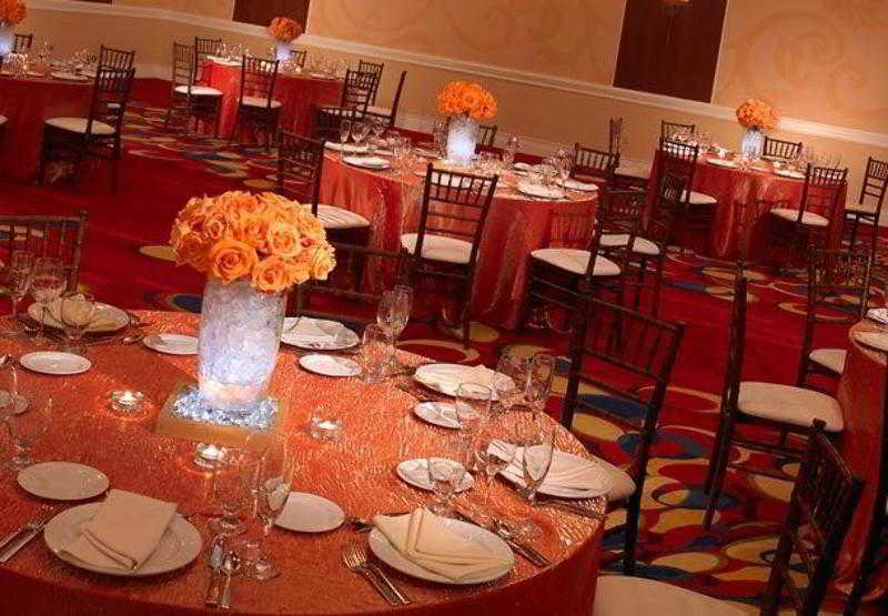 Wyndham Cleveland Airport Otel Dış mekan fotoğraf