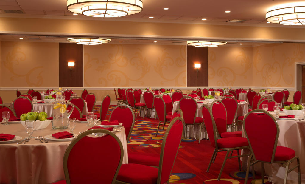 Wyndham Cleveland Airport Otel Dış mekan fotoğraf