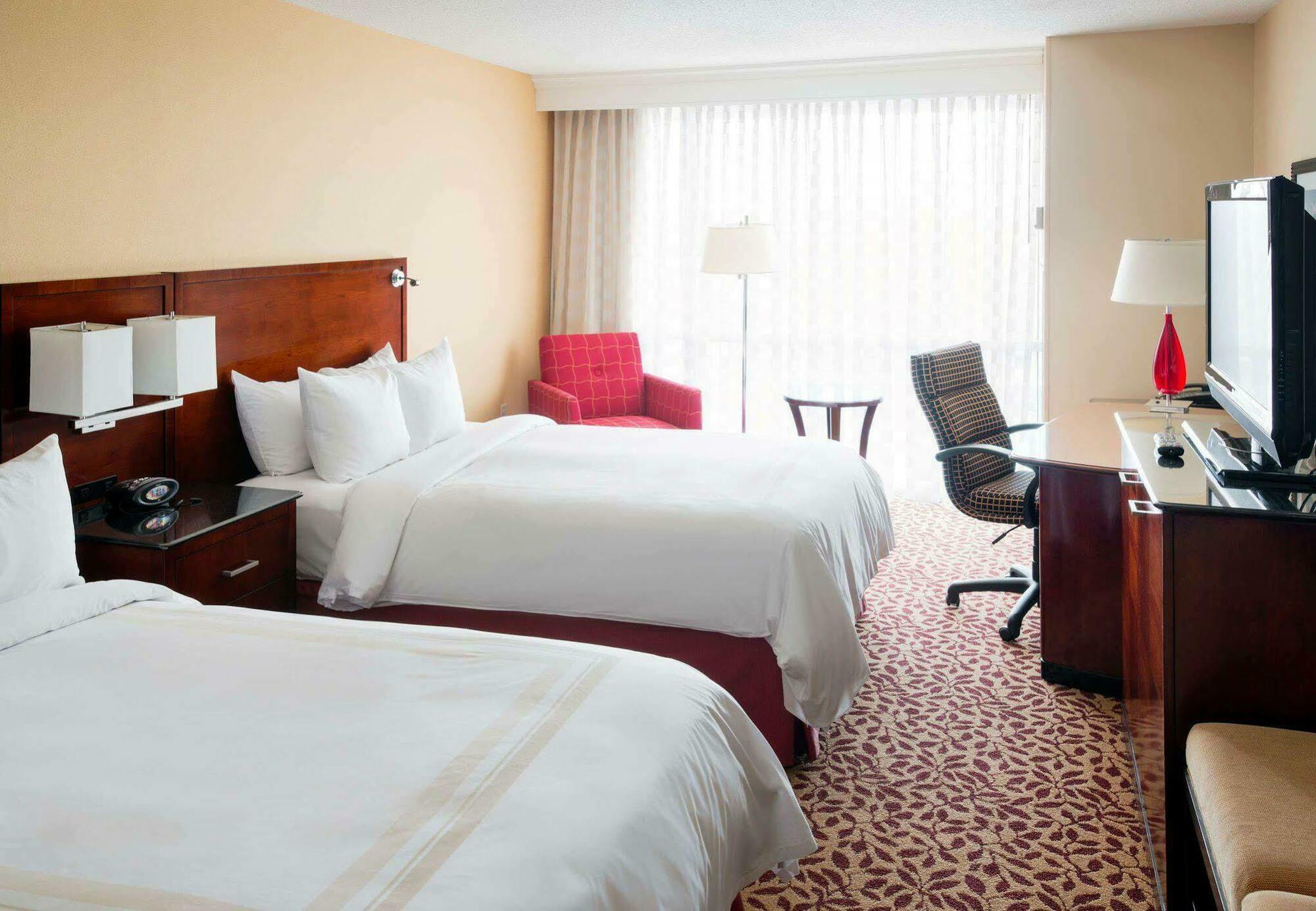 Wyndham Cleveland Airport Otel Dış mekan fotoğraf